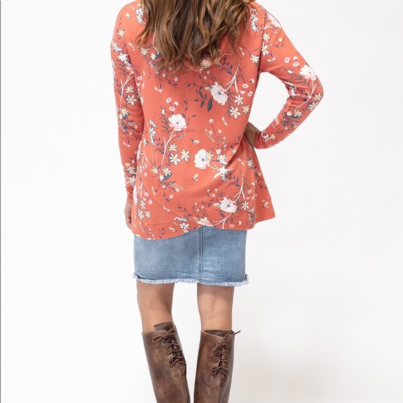 Evy’s Tree Janelle - Picture 4 of 5